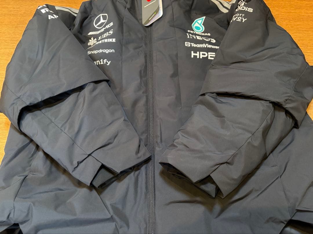 メルセデスAMG ペトロナス アディダス　F1 チームジャケット