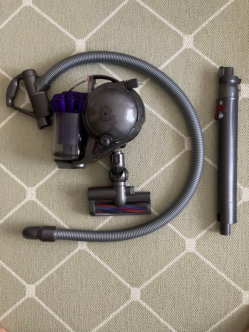 Dyson DC48 掃除機＋各種アタッチメント（動作確認、分解清掃済み）