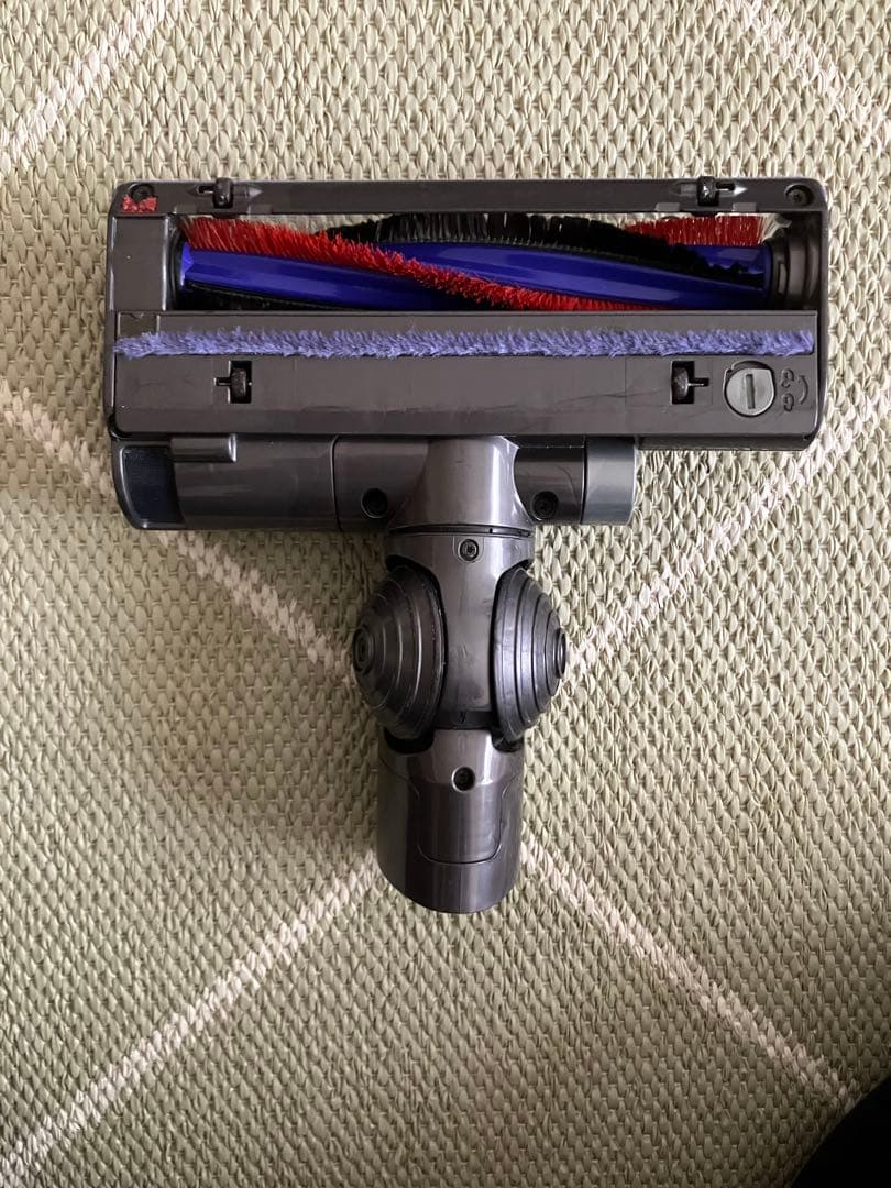 Dyson DC48 掃除機＋各種アタッチメント（動作確認、分解清掃済み）
