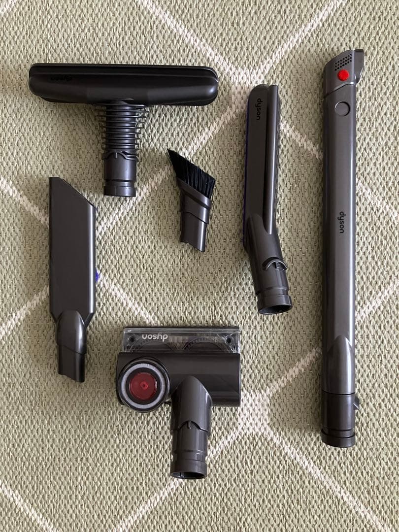 Dyson DC48 掃除機＋各種アタッチメント（動作確認、分解清掃済み）