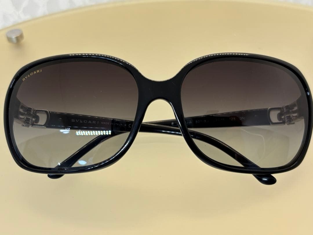 BVLGARI ラインストーンサングラスオシャレ　8106-B-A 501/8G