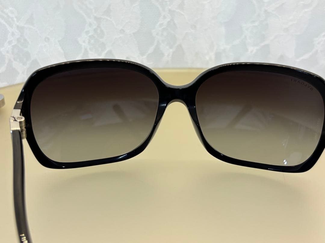 BVLGARI ラインストーンサングラスオシャレ　8106-B-A 501/8G