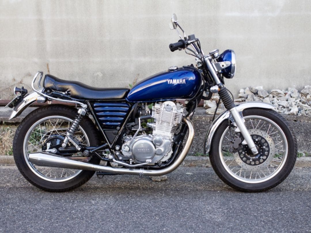 SR400用 (’18-) 薄型ベーツタイプ TTシート MOTOR ROCK