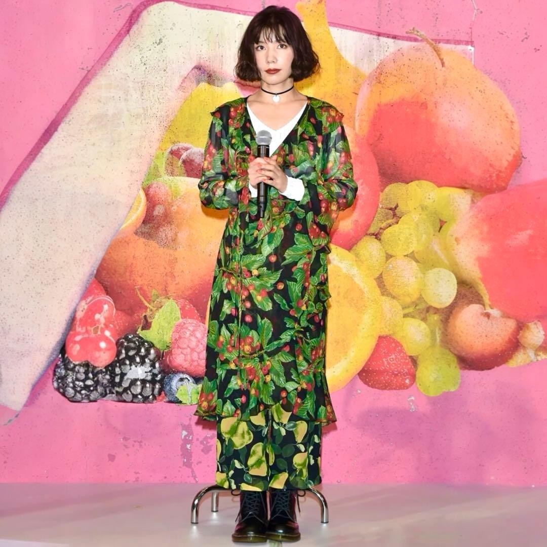仲里依紗さん着用【新品未使用】MARC JACOBS チェリー ラップワンピース
