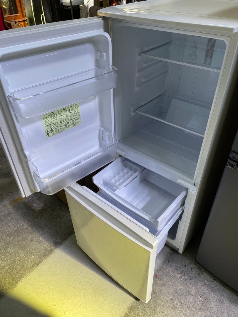 天)一人暮らし向け冷蔵庫　137L 動作確認済