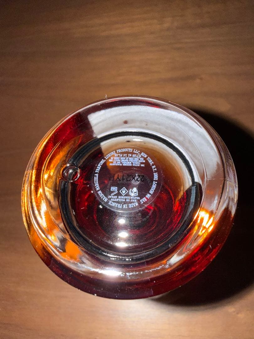 美品 メゾンマルジェラ レプリカ ウィスパーインザライブラリー 100ml