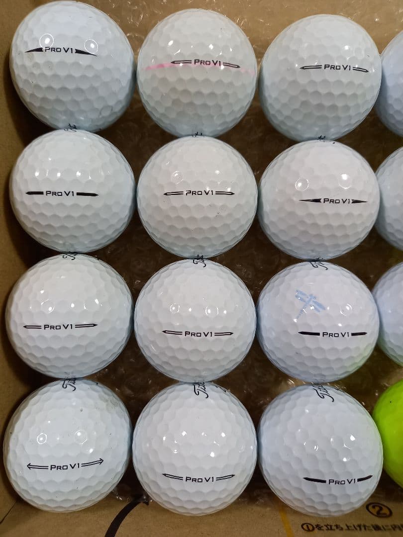 美品タイトリスト PRO V1 ロストボール24球
