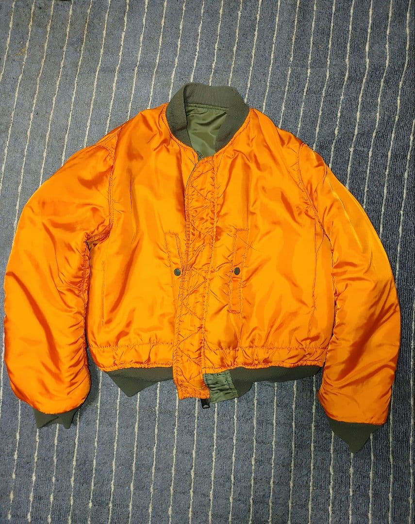 ALPHA INDUSTRIES MA-1 フライトジャケット オリーブグリーン
