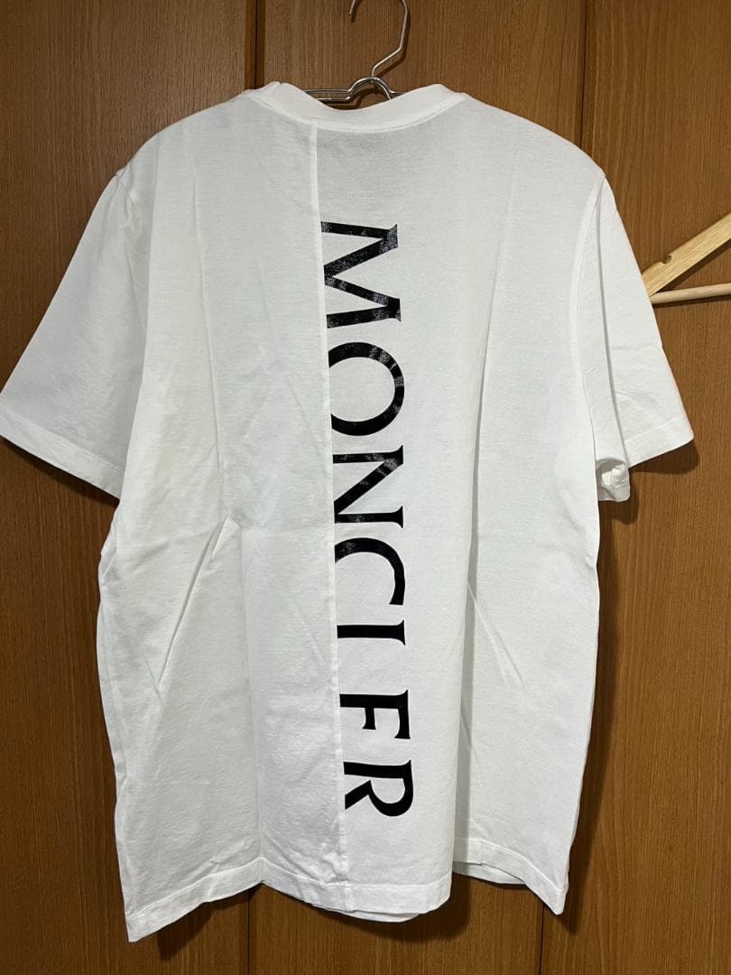 モンクレール Tシャツ 半袖 入手困難 高級モデル ラバーロゴ