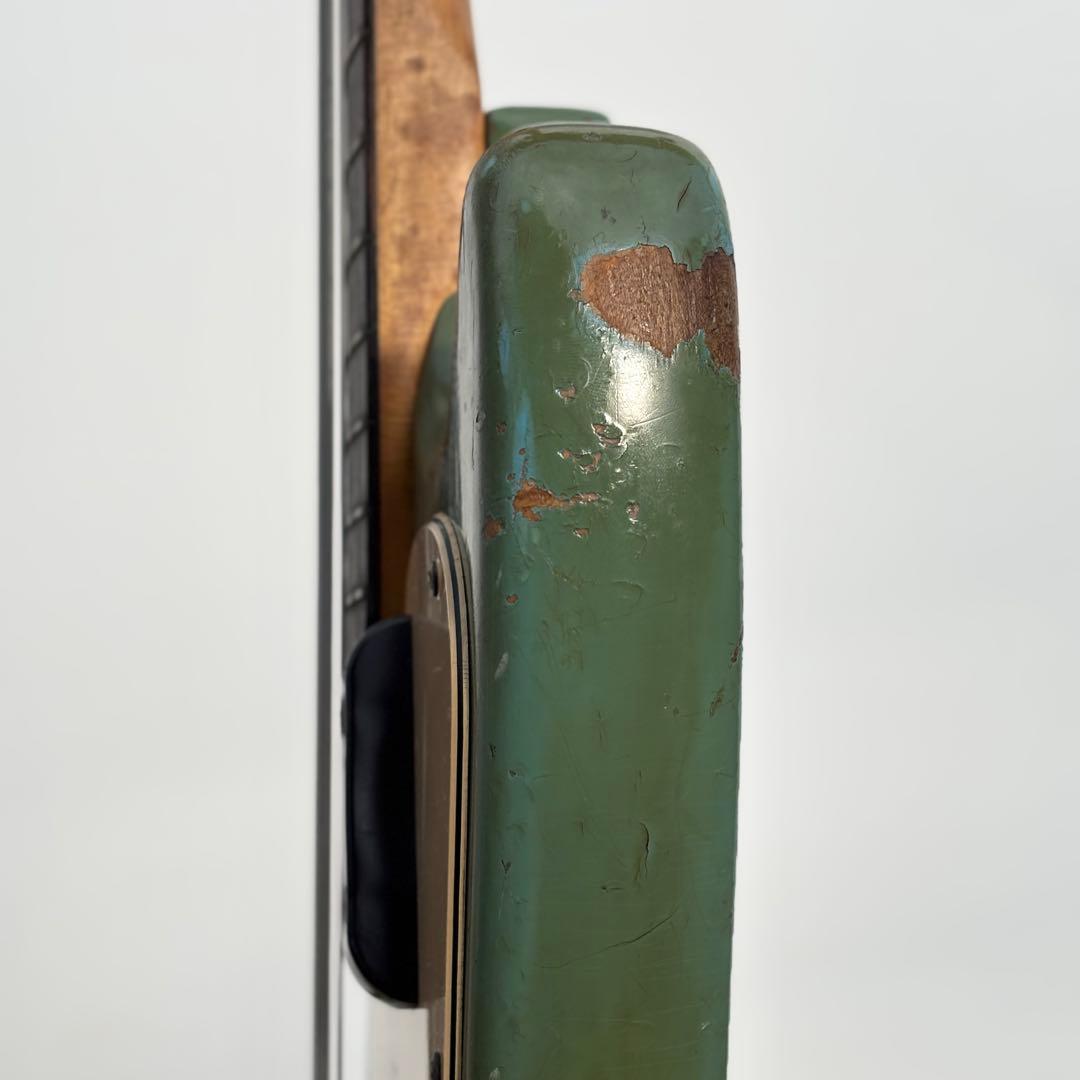 1972年 Fender USA Musicmaster Bass ダフネブルー