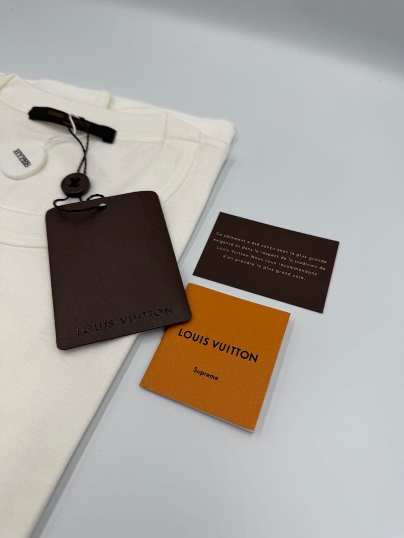 希少新品LOUIS VUITTON(ルイヴィトン)✖️Supreme(シュプリーム