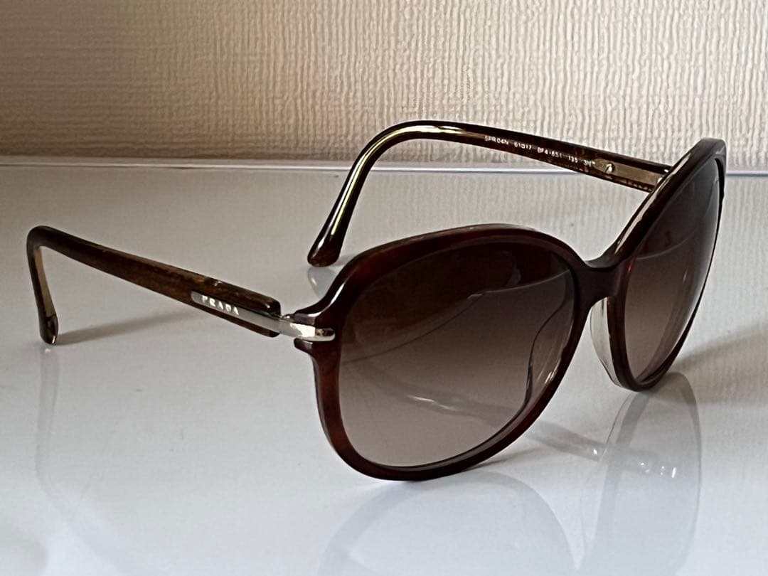 PRADA　プラダ　レディース　サングラス　ケース&外箱&クロス&取説 付き
