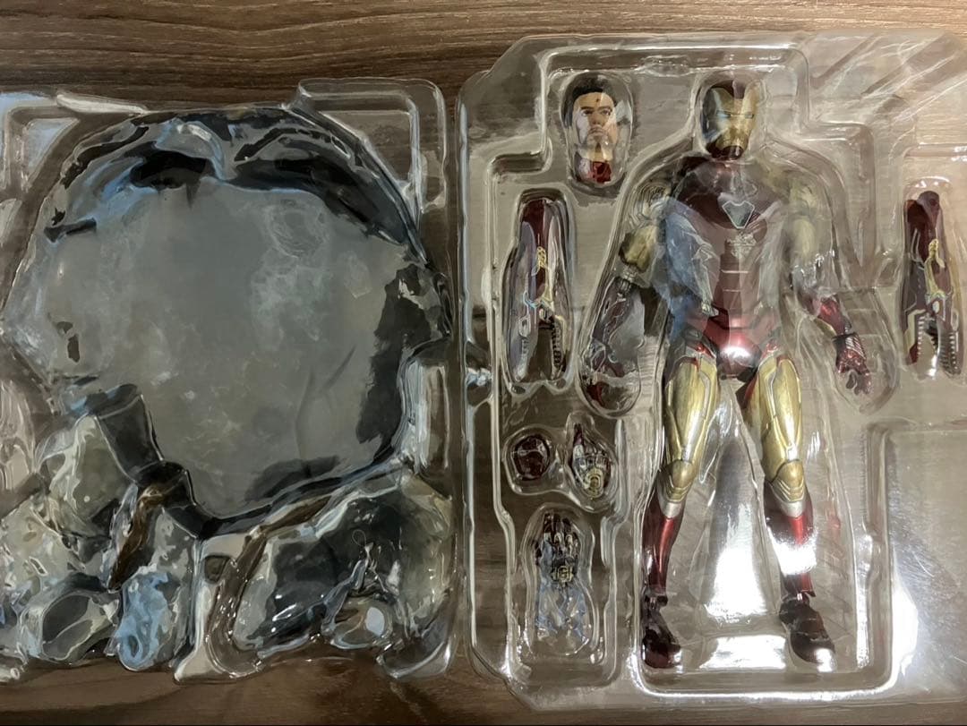 SHフィギュアーツ　アイアンマンマーク８５ アイアムアイアンマン
