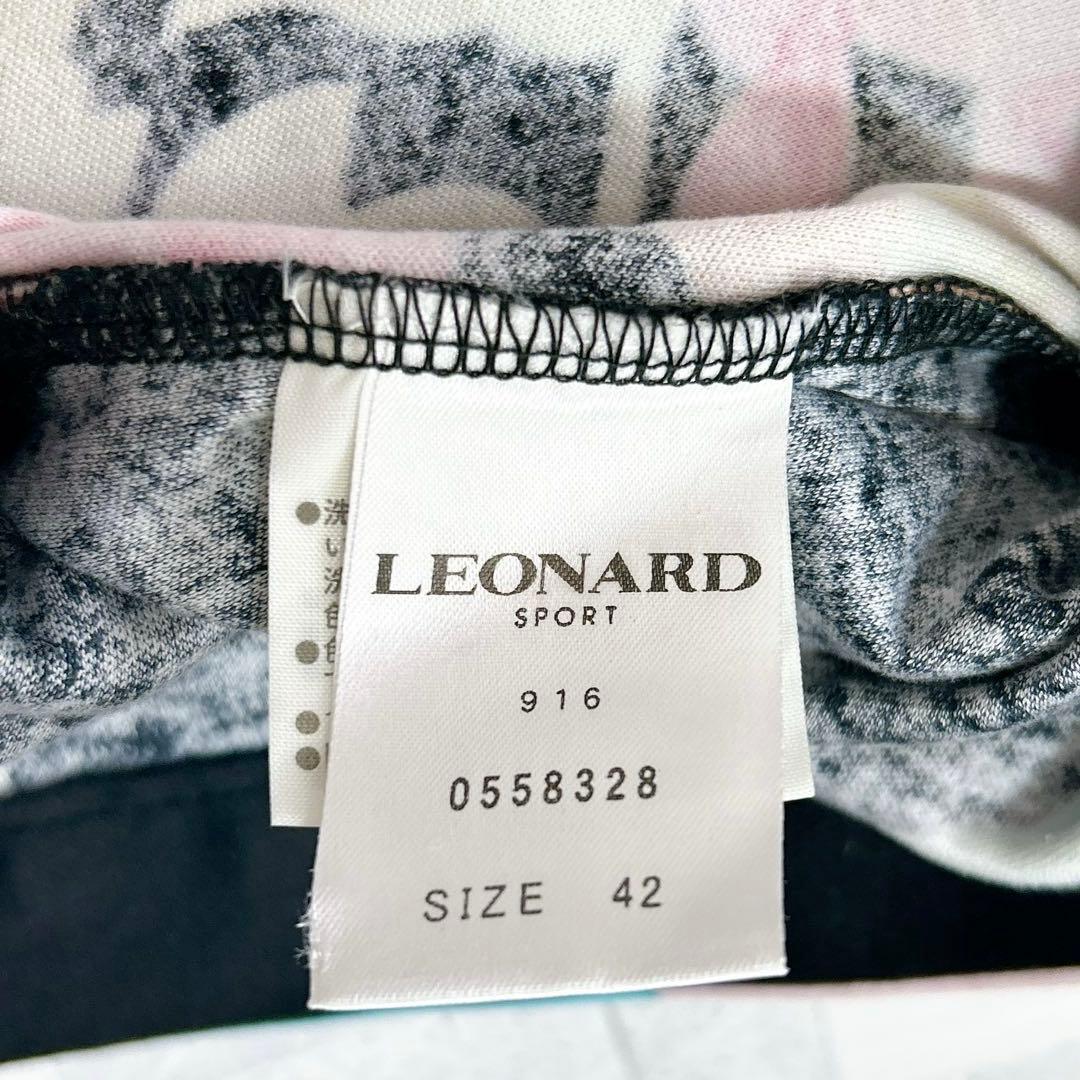 美品 LEONARD レオナール　半袖カットソー　黒　ロゴ　花柄　42 総柄