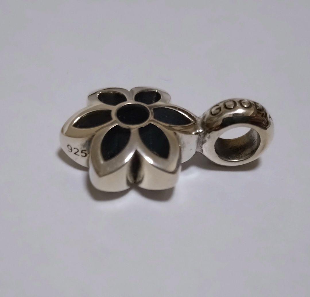 【Good Art HLYWD】Cutout Rosette Pendant C