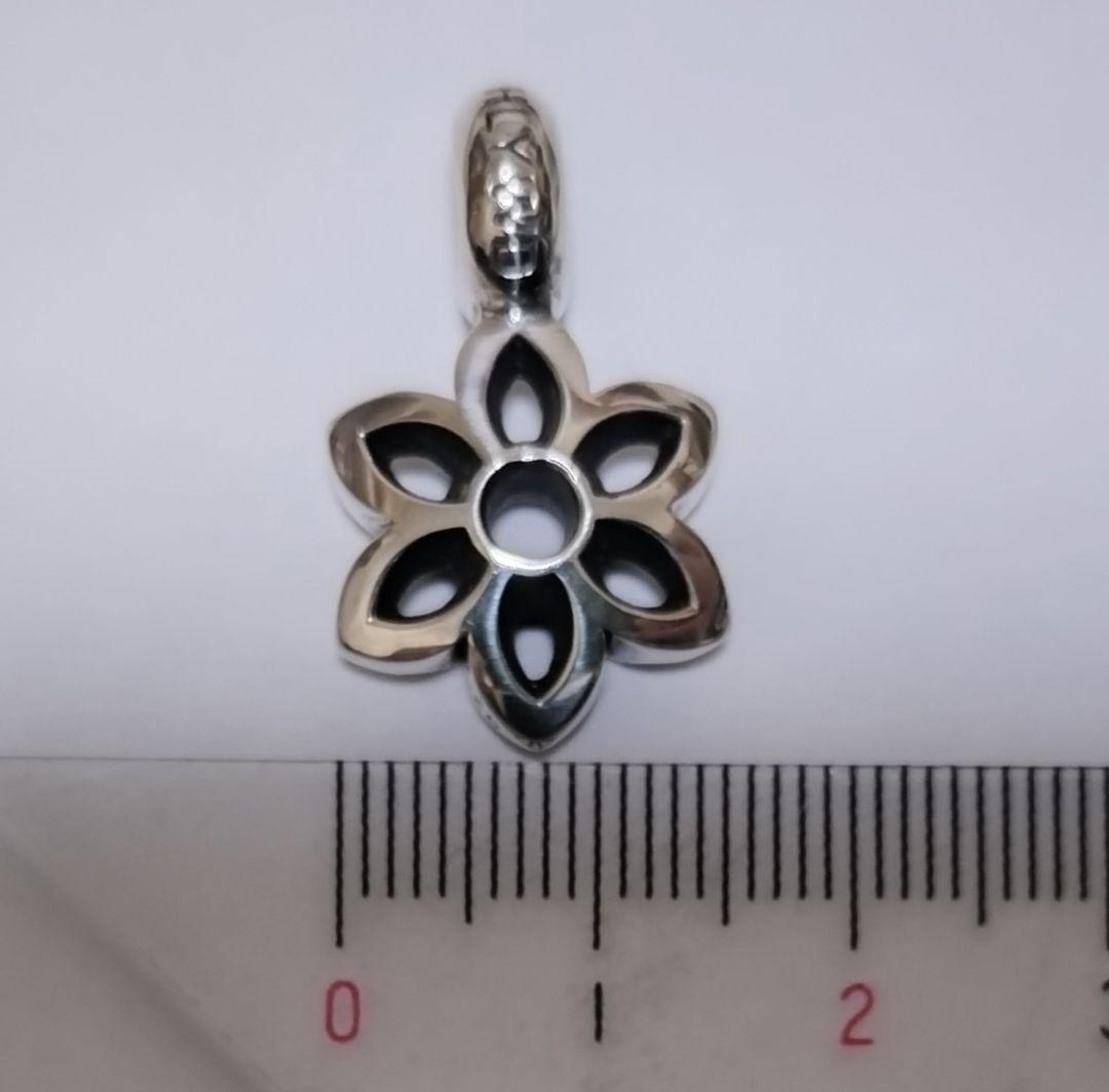 【Good Art HLYWD】Cutout Rosette Pendant C