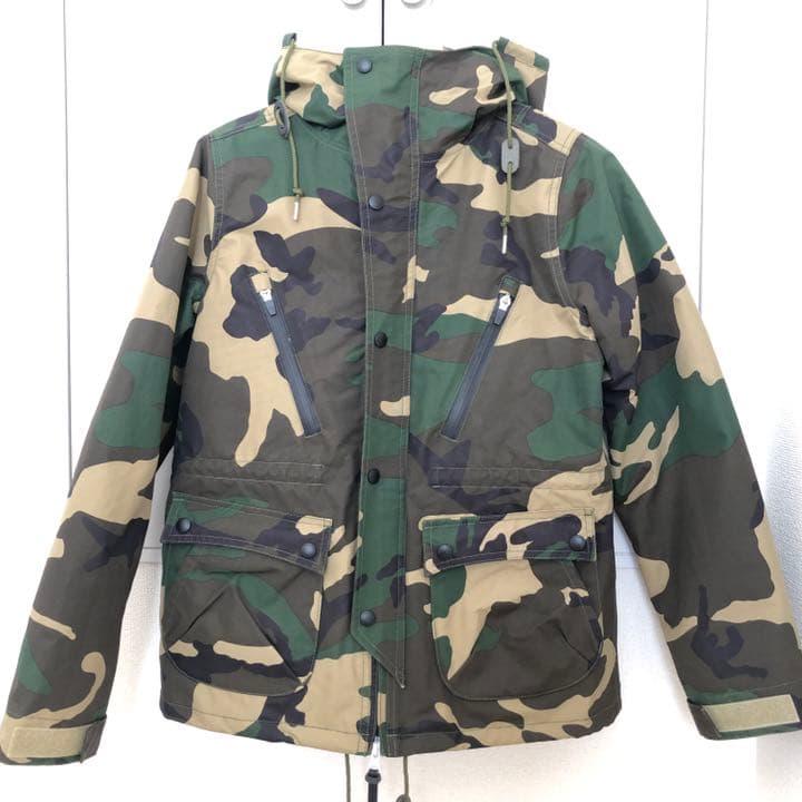 【美品】FREAK'S STORE 迷彩柄マウンテンパーカー
