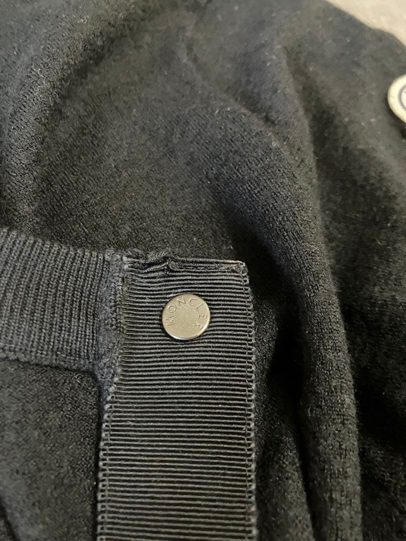 Moncler モンクレール　ナイロンとニットのコンビクルーネックカーディガン