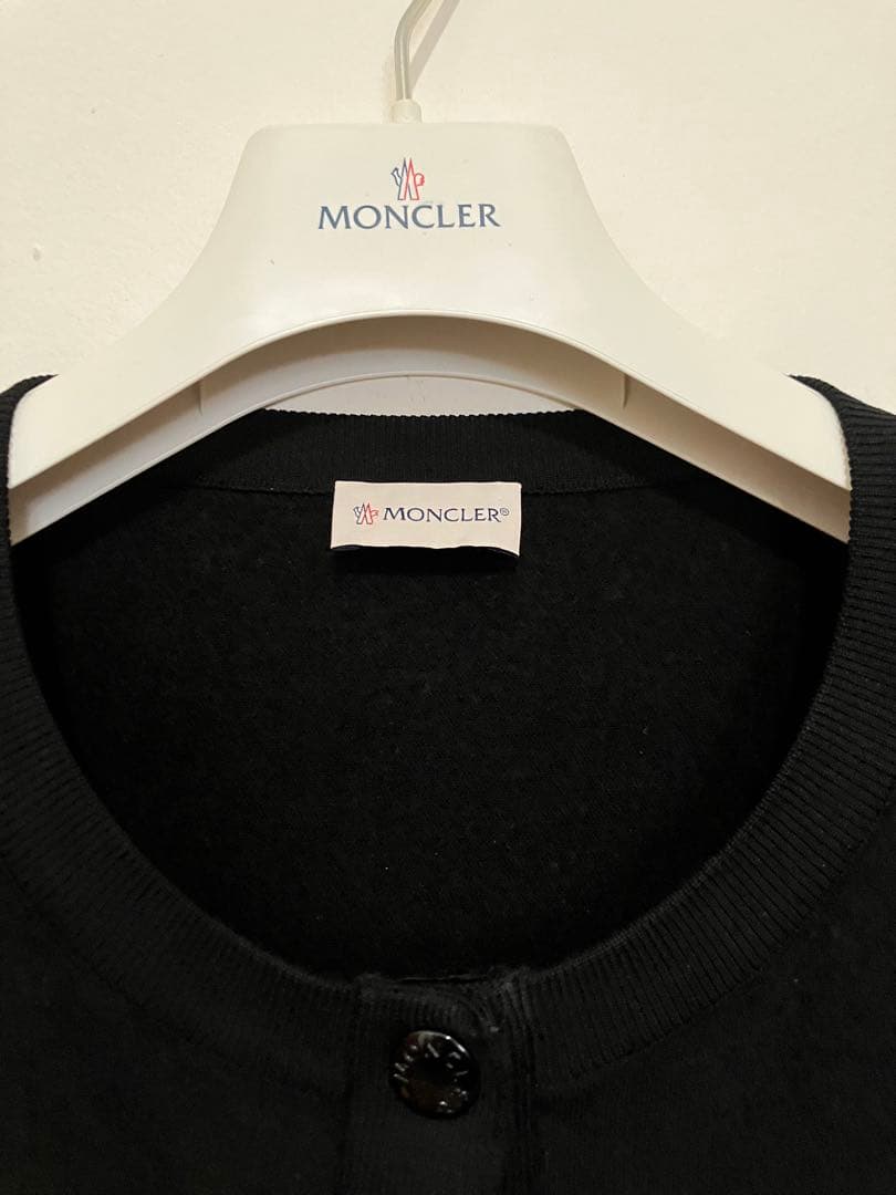 Moncler モンクレール　ナイロンとニットのコンビクルーネックカーディガン