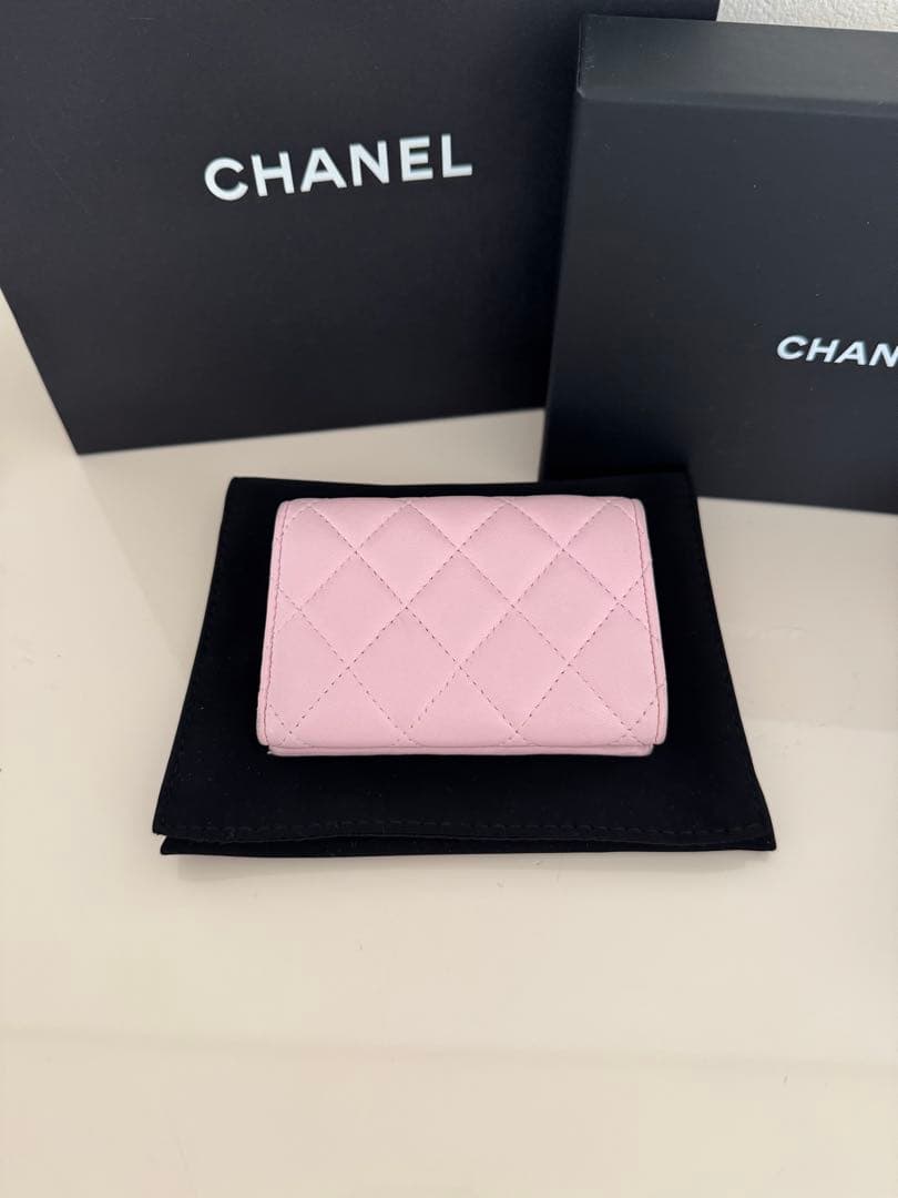 CHANEL クラシック スモール フラップ ウォレット ピンク 3つ折り財布