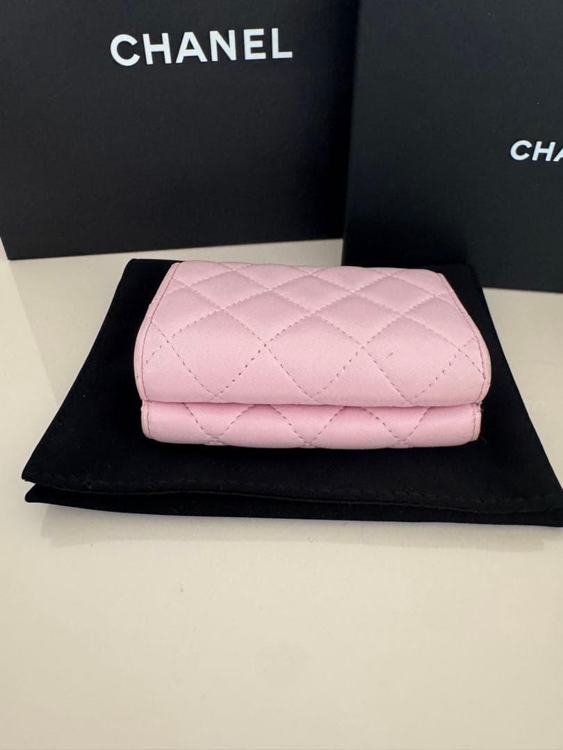 CHANEL クラシック スモール フラップ ウォレット ピンク 3つ折り財布