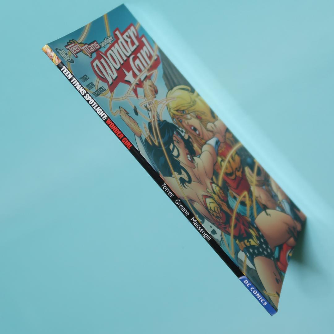セール！ 洋書　アメコミ　Wonder Girl　Teen Titans　DC
