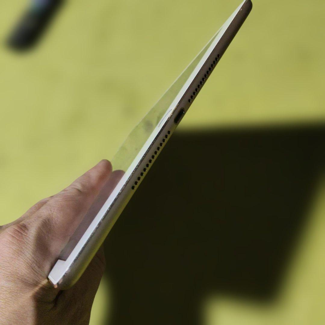 [美品]apple ipad Air2 128GB MH1G2J/A