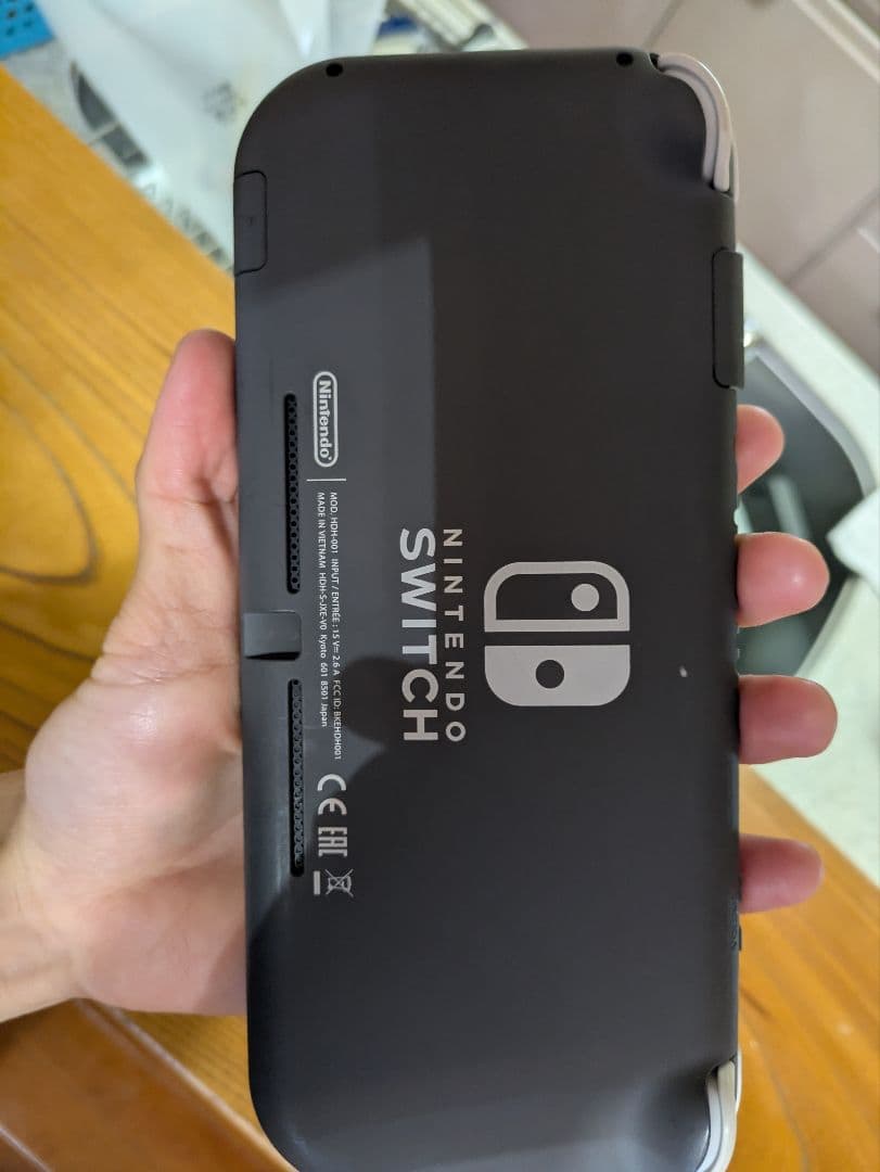 Nintendo Switch Lite 　ジャンク　シリコンカバー付き