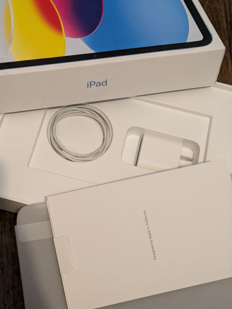 イ*ガ様 【新品未使用品】公式カバー＋Apple iPad 第10世代 256G