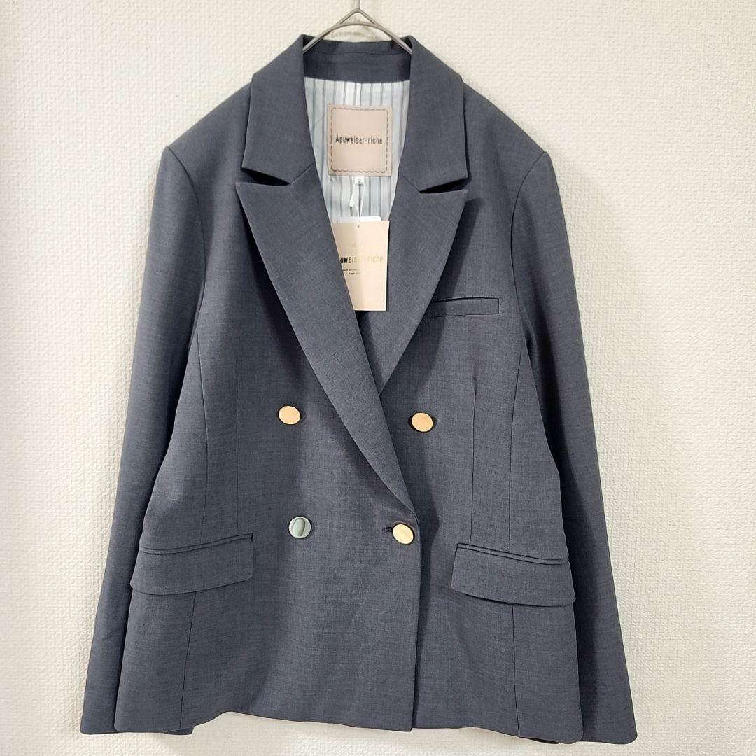 r*】様 新品✨Apuweiser-riche エンブレムブローチ付きテーラージ