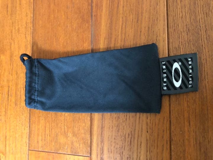 オークリー　キッズ用サングラス　廃盤品　中古