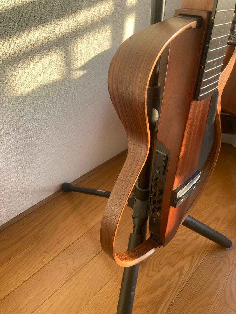 ヤマハ　サイレントギター　SLG200S NT
