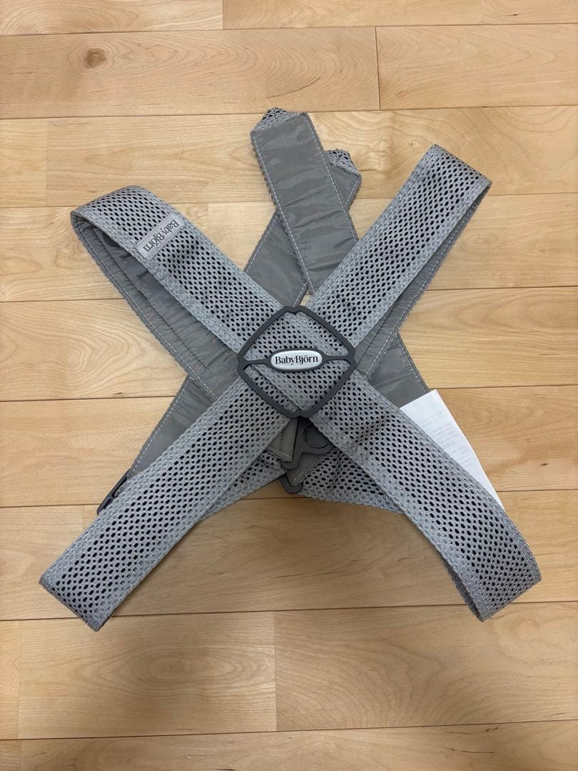【美品】ベビービョルン ベビーキャリアMINI Airメッシュ　グレー