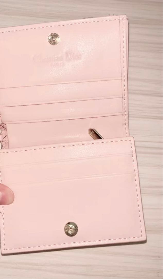 Lady Dior Gardenia ウォレット ミニ ピンク 二つ折り
