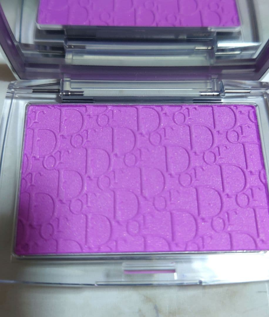 あなただけの色に☆DIOR ROSY GLOW 限定　063 ピンク ライラック