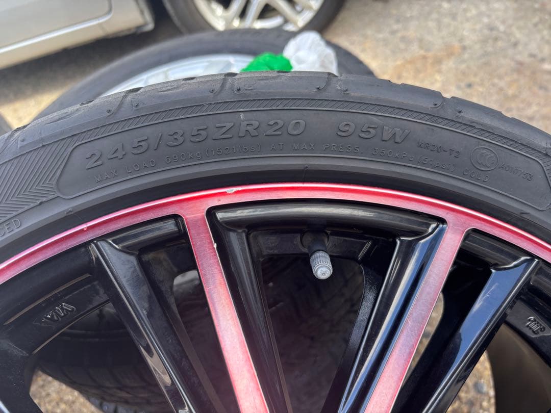 BADX ロクサーニ 20インチホイール