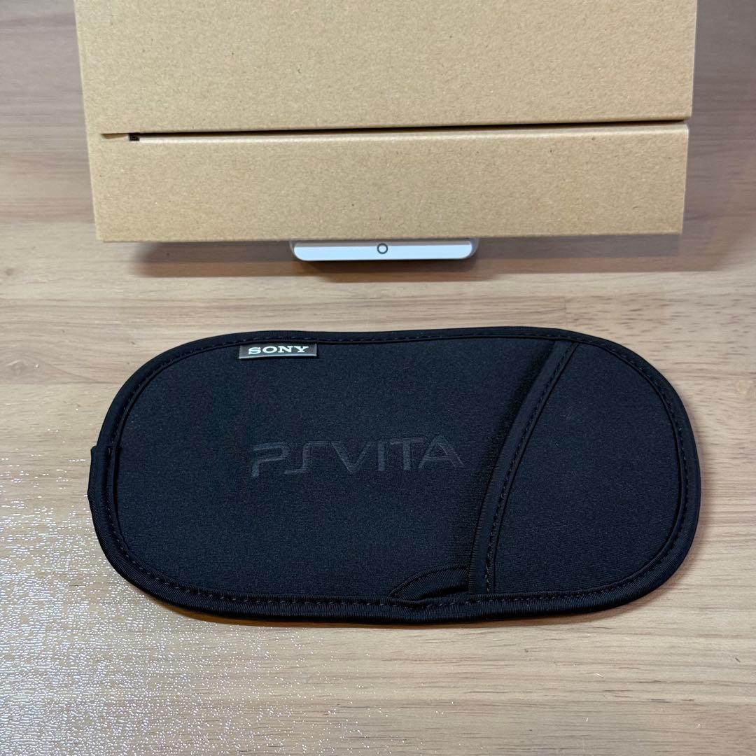 5-149【美品】PSVITA PCH-2000 ブルー/ブラック 箱付き
