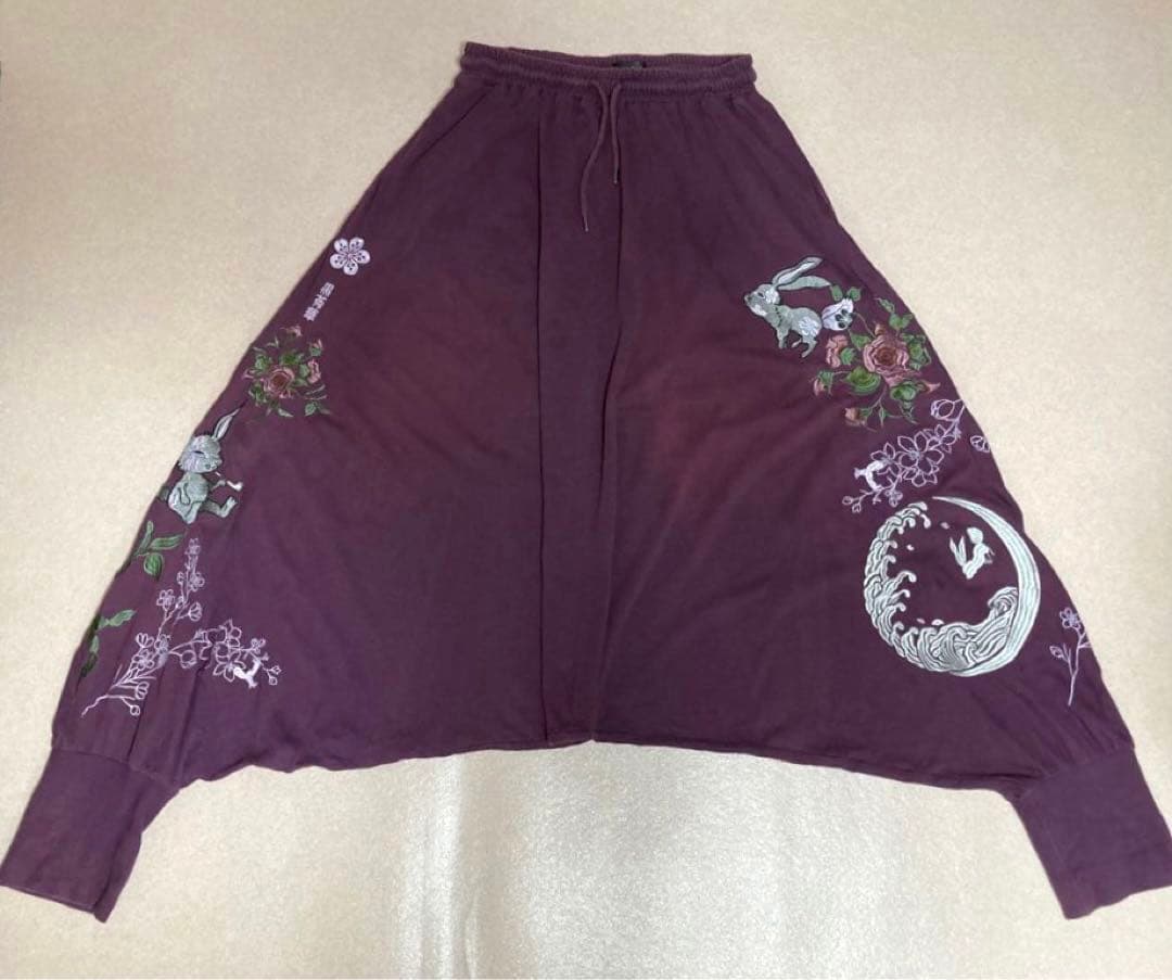 Kurotoka 黒兎華 刺繍 「紅ノ華」 サルエルパンツ ウサギ 桜 和柄