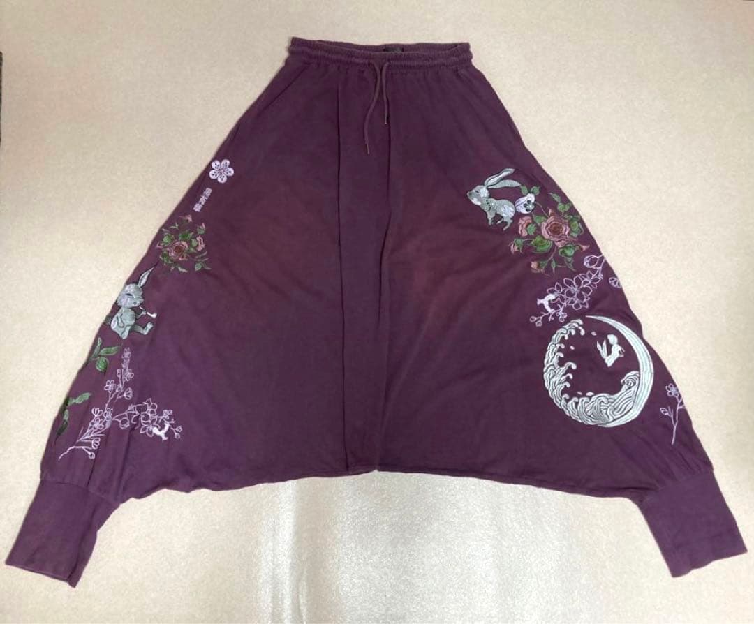 Kurotoka 黒兎華 刺繍 「紅ノ華」 サルエルパンツ ウサギ 桜 和柄