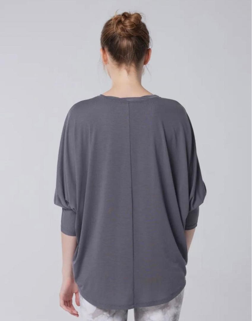 イージーヨガ　ロングスリーブ新品