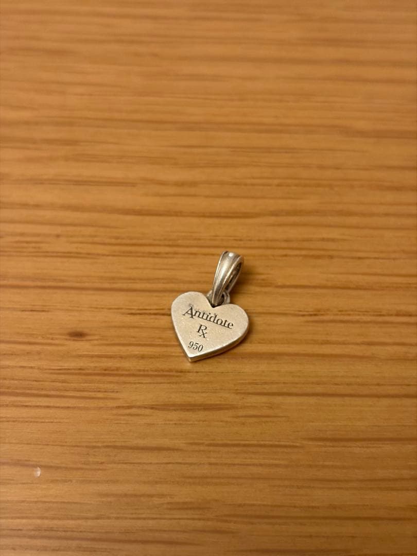 アクセサリー ANTIDOTE BUYERS CLUB Heart Pendant
