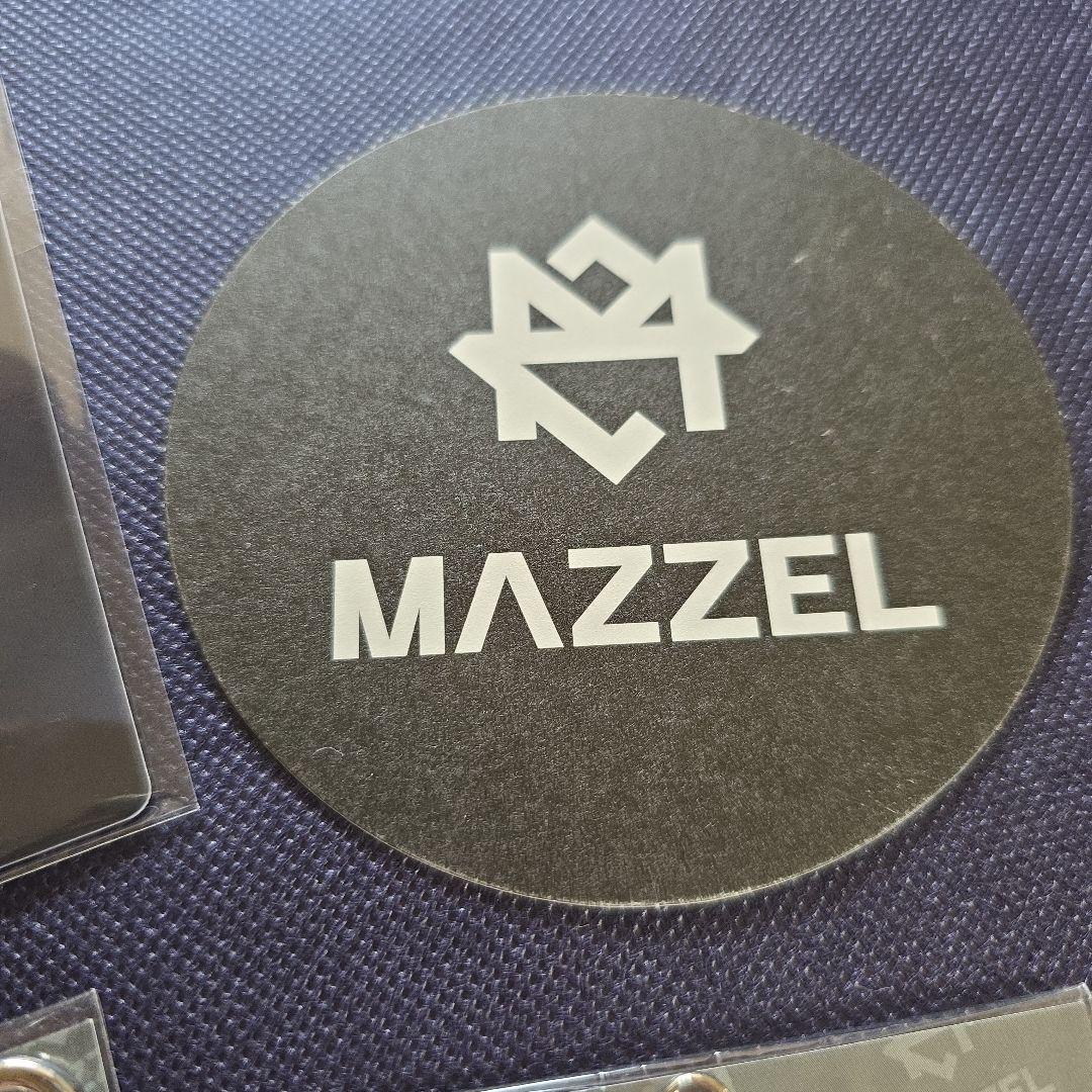 完売品 MAZZEL ロゴチャームコレクトキーチェーン チャーム Vivid等