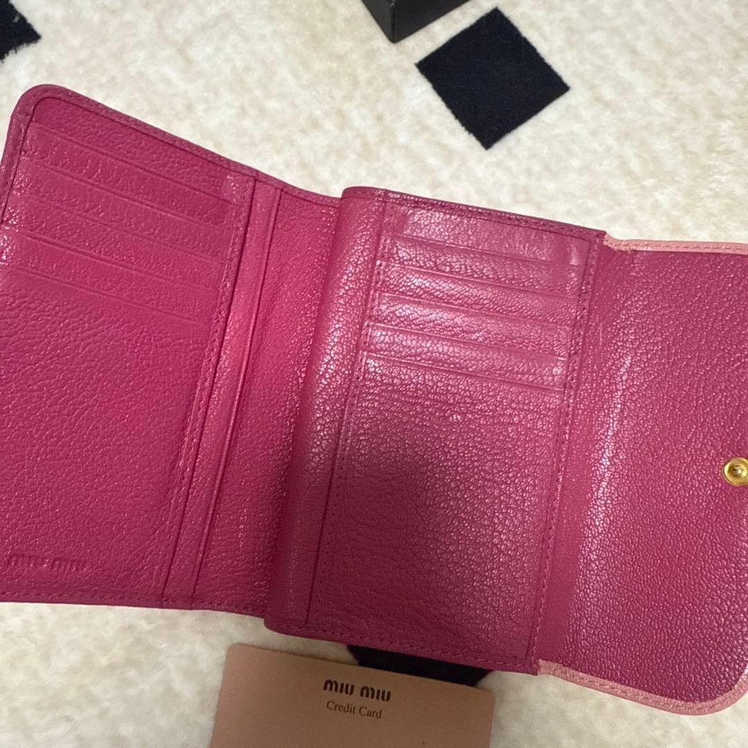 miu miu 二つ折り財布 ピンク