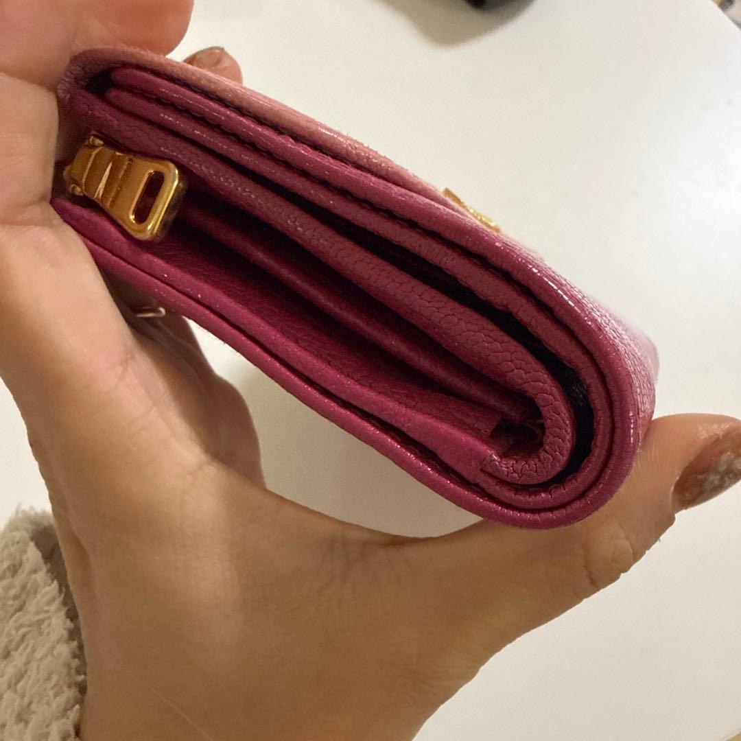 miu miu 二つ折り財布 ピンク