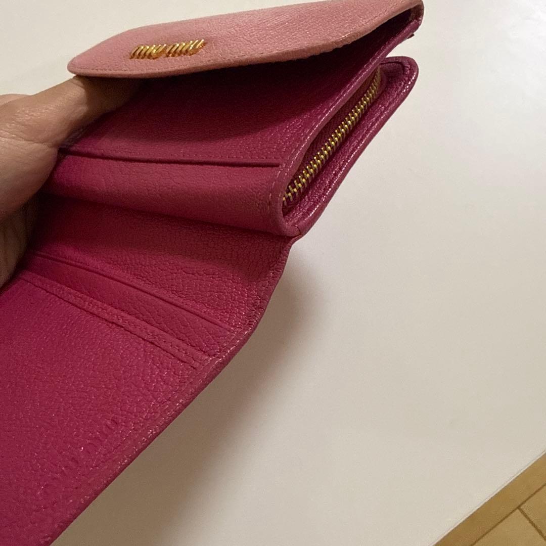 miu miu 二つ折り財布 ピンク