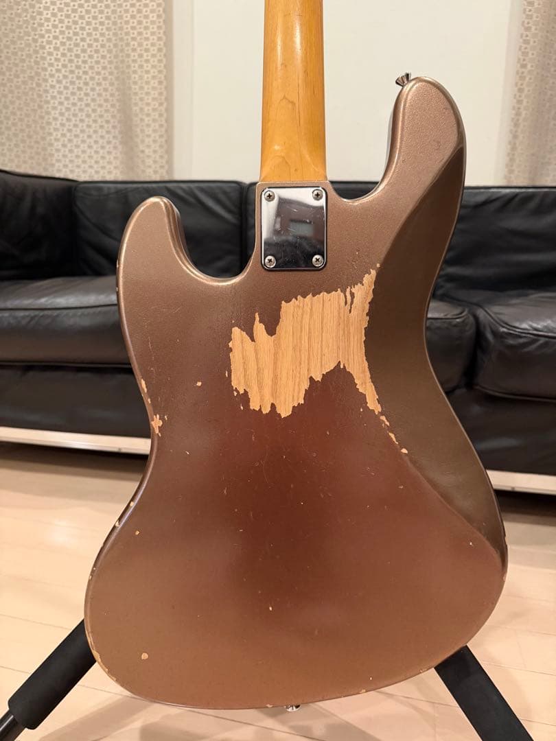 ベース Moon 1966 JB Relic Burgundy Mist