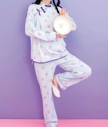 FELISSIMO 薄紫 花柄 シャンプーパジャマ