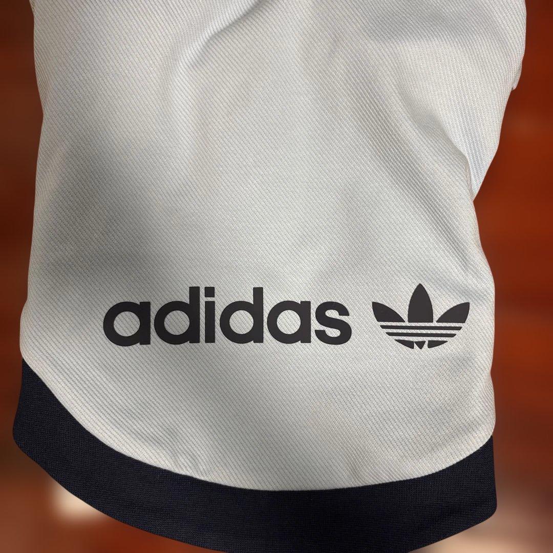 adidas 水色 犬 ジップアップウェア　Ｌ