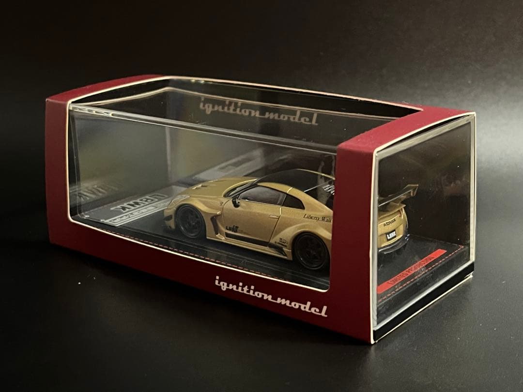 イグニッションモデル1/64 LBWK GT-R R35