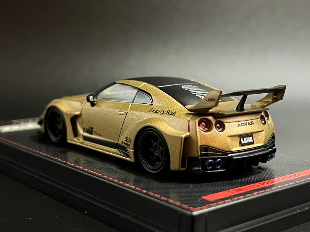 イグニッションモデル1/64 LBWK GT-R R35